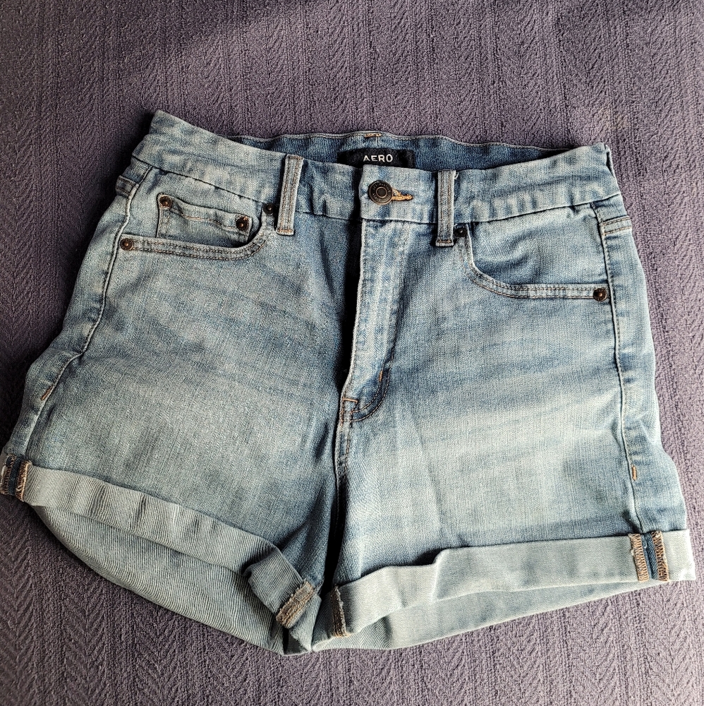 Aeropostale High Rise Curvy Short